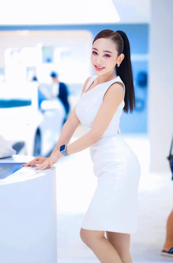 MaLiw Miw นางแบบ พริตตี้ มะหลิว หมิว หุ่นเอ็กซ์ ดาวทวิต บิกินี่ ยั่ว 18+ 18