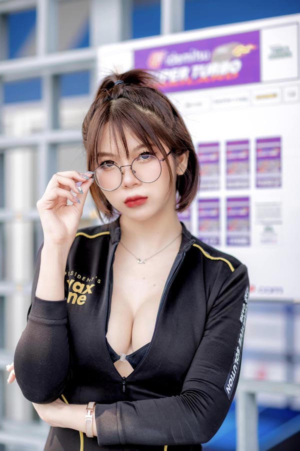 kwan kansuda แจกวาร์ป ขวัญ กัลย์สุดา สาวแว่น นางแบบ Onlyfans 18+ 7