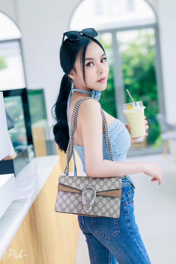 kwan theerawan แจกวาร์ป ขวัญ ธีรวรรณ นางแบบ Cup E บิกินี่ เด็ด 18+ 13