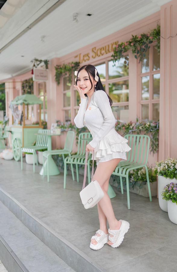 kwan theerawan แจกวาร์ป ขวัญ ธีรวรรณ นางแบบ Cup E บิกินี่ เด็ด 18+ 5