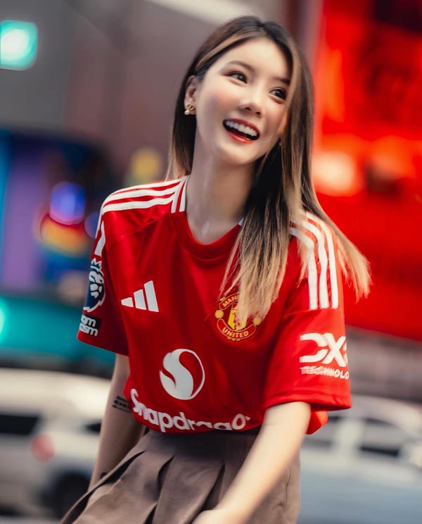 Baiifernntc เน็ตไอดอล ใบเฟิร์น ณัฐฌา แฟนบอล แมนยู น่ารัก เซ็กซี่ 18+ 5