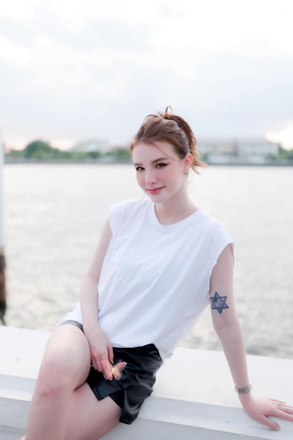 Jessie Vard แจกวาร์ป เจสซี่ วาร์ด ฝรั่งสาว อกโต โชว์บิกินี่ ดาวทวิต 18+ 13