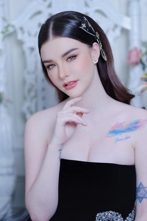 Jessie Vard แจกวาร์ป เจสซี่ วาร์ด ฝรั่งสาว อกโต โชว์บิกินี่ ดาวทวิต 18+ 24