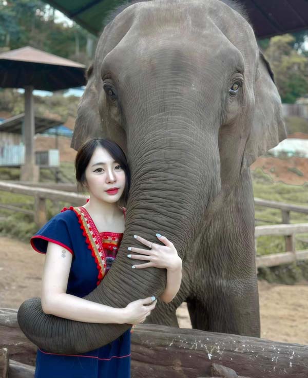 Suneta Ngachalvy แจกวาร์ป โดนัท ไซส์มินิ ดาวติ๊กต็อค Onlyfans 18+ 1