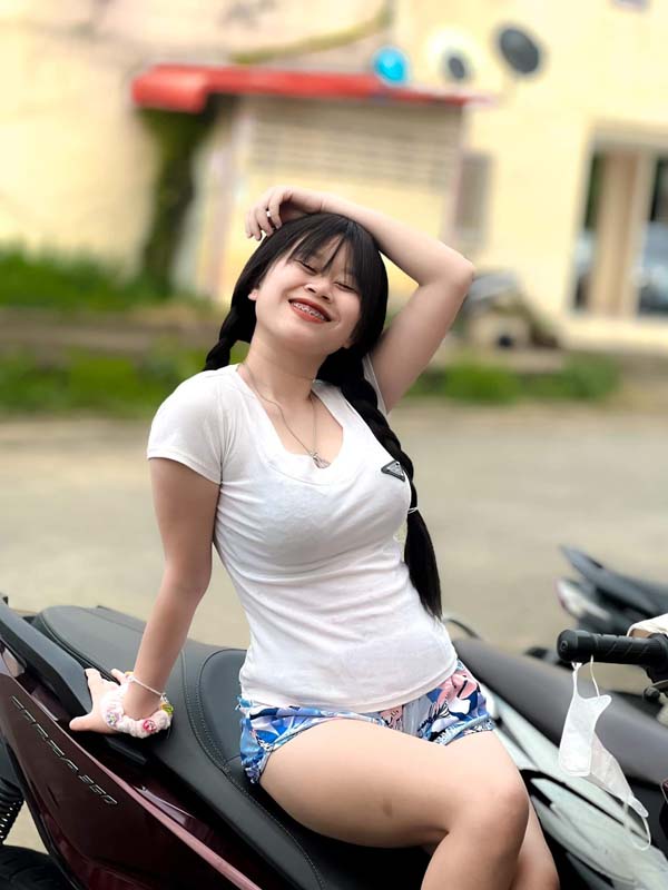 Fah Siriyakorn แจกวาร์ป ฟ้า น้อย สาวอวบ อกเด้ง ดาวติ๊กต็อค ยั่ว 18+ 24