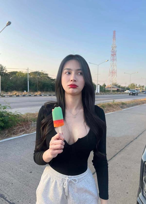 Ruangkaw แจกวาร์ป นางแบบ หน้าหวาน นางงาม อกใหญ่ บิกินี่ เด็ด 18+ 24