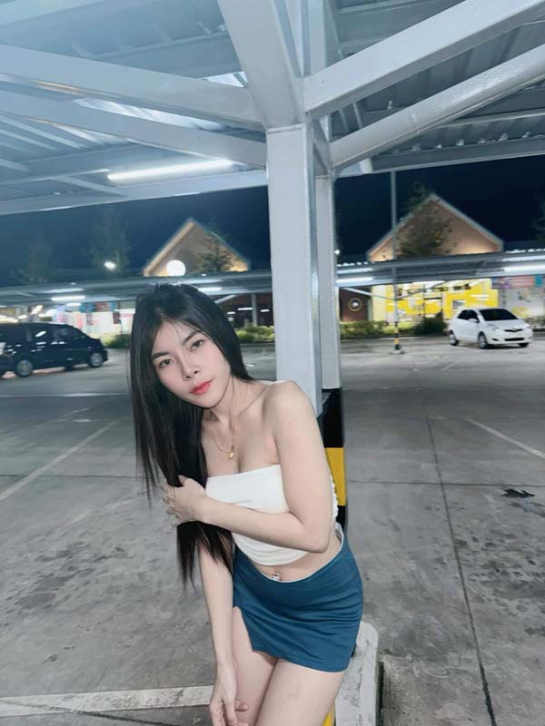 jiralak แจกวาร์ป จิราลักษณ์ ภู่นอก ดาวติ๊กต็อค เต้นยั่ว สาวหมวก หุ่นเด็ด 2