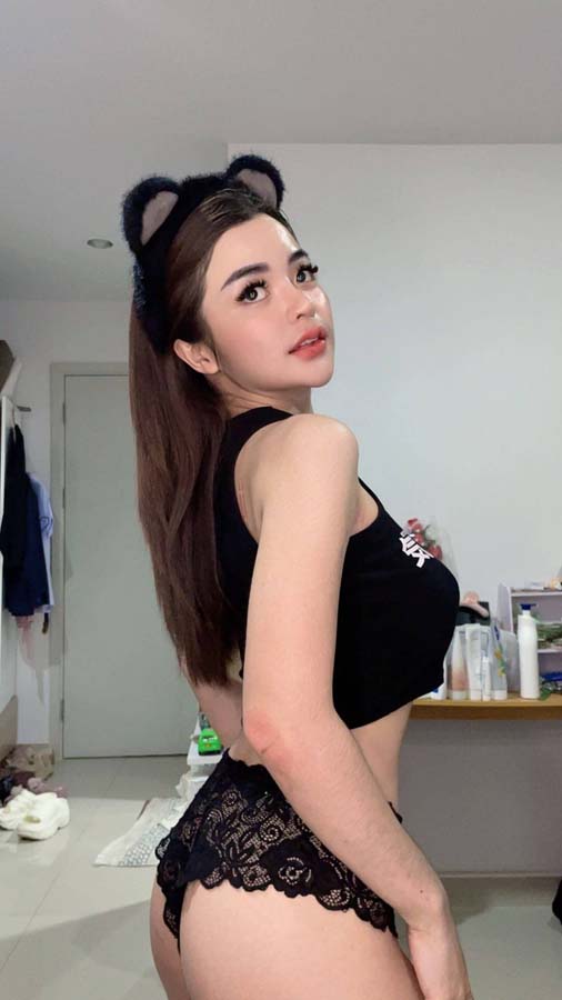 bewzy แจกวาร์ป บิวซิ่ง’ สมอล์ เน็ตไอดอล ทรงซ้อ ตัวเล็ก เอวหวาน 18+ 18