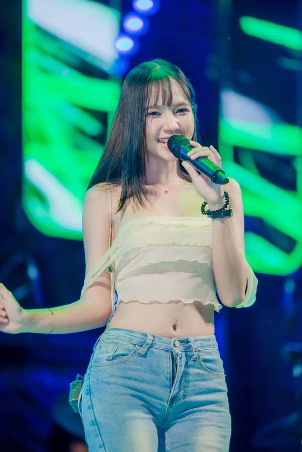 praewa taiyang แจกวาร์ป แพรวา ดาราภัส ดาวติ๊กต็อค ยั่ว อกใหญ่ 18+ 14