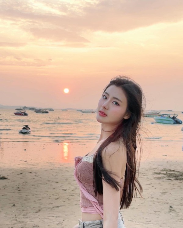 Gygee แจกวาร์ป น้อง จีจี้ สาวน้อย หน้าหวาน BNK48 น่ารัก หุ่นแซ่บ 18+ 20