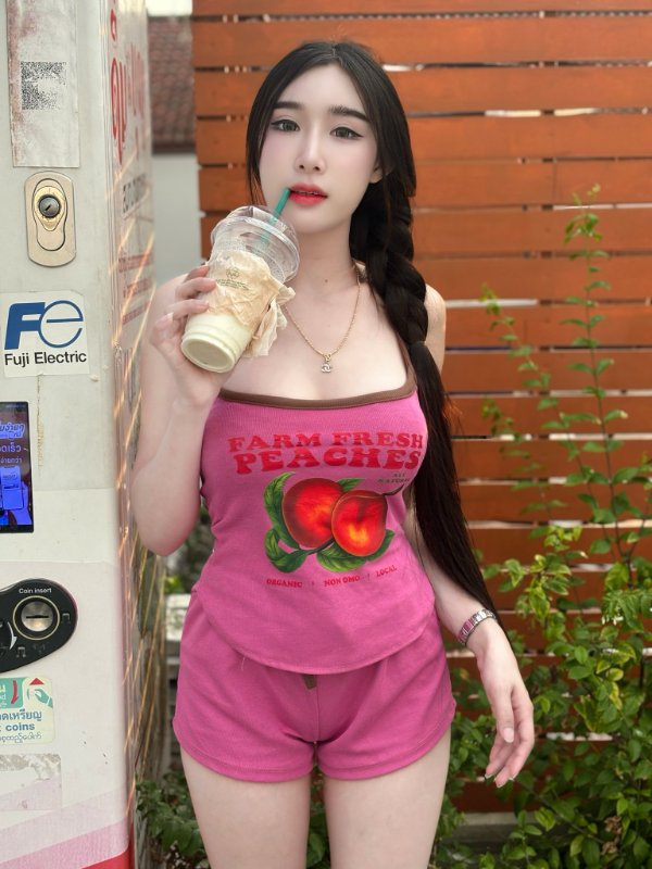 Yukazmi แจกวาร์ป น้อง อ๋อมแอ๋ม ไอดอล สาวสวย ผิวโอโม่ อก คัพอี 18+ 2