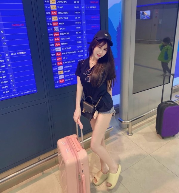 Money แจกวาร์ป น้อง อิง มัณฑนา หมวย เอ็กซ์ หน้าเซ็กซ์ อกขาว 18+ 19