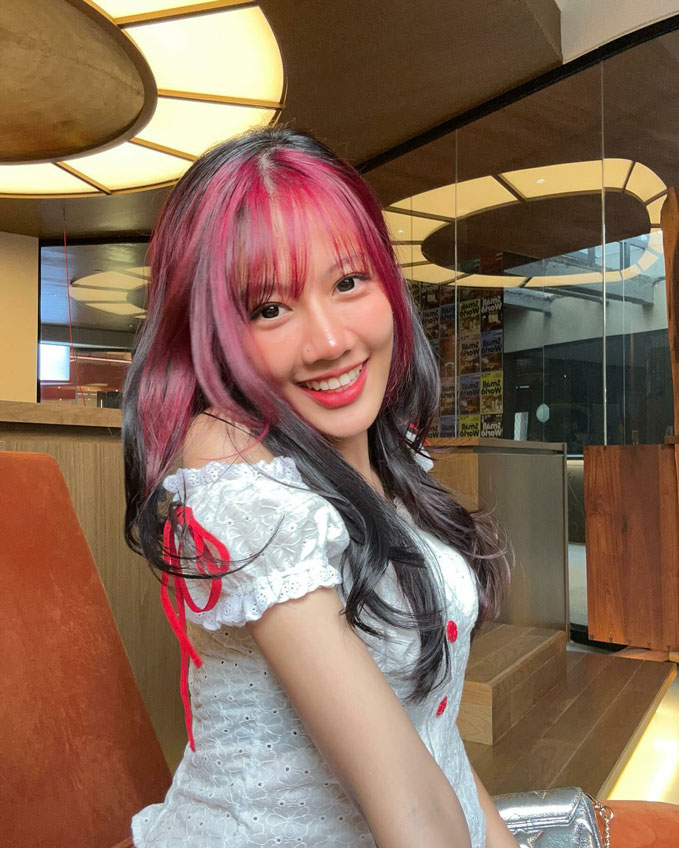Valniez24 แจกวาร์ป อนา ไอดอล ตัวเล็ก หุ่นเอ็กซ์ อกสวย อมชมพู 18+ 24