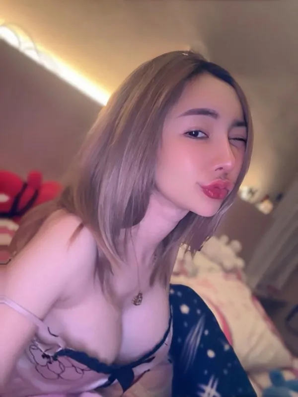 AyaBright แจกวาร์ป น้อง อายไบร์ท ออร่า ขาวเนียน อกคัพ อี ขวัญใจ 18+ 25